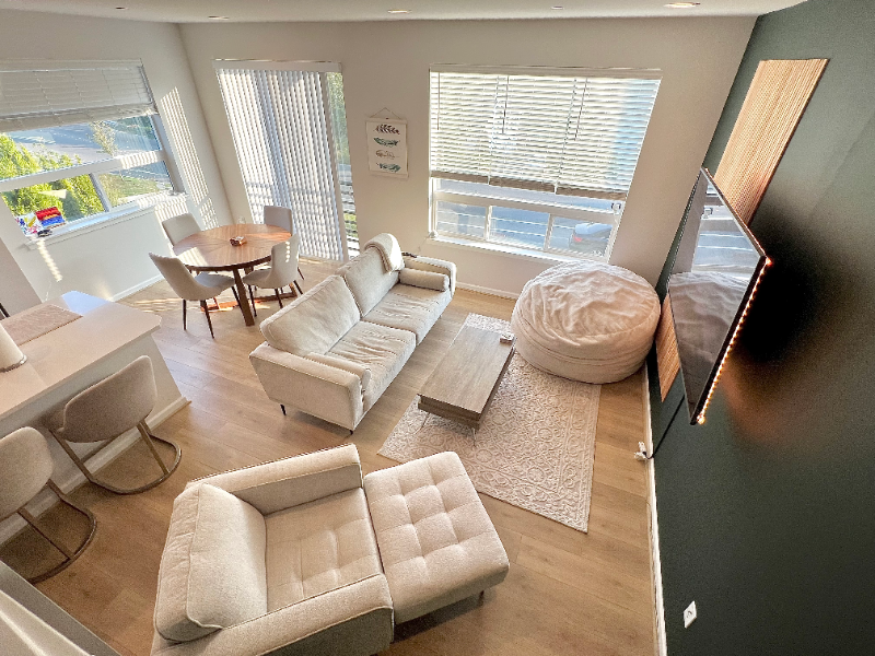 8230 S 132nd St - Photo 2 of 18