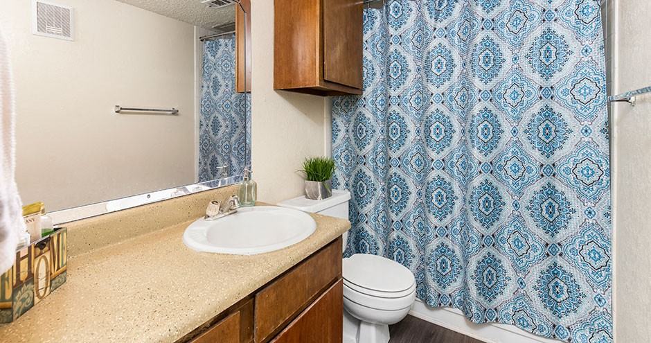 Brady Station Apartments - Photo 7 of 24