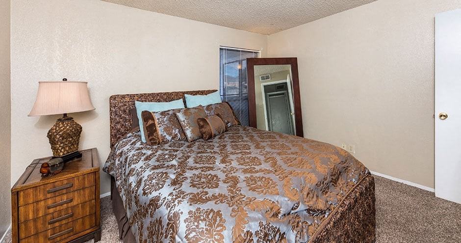 Brady Station Apartments - Photo 5 of 24