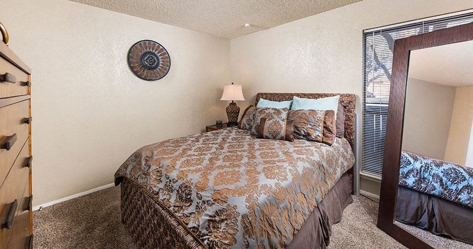 Brady Station Apartments - Photo 6 of 24