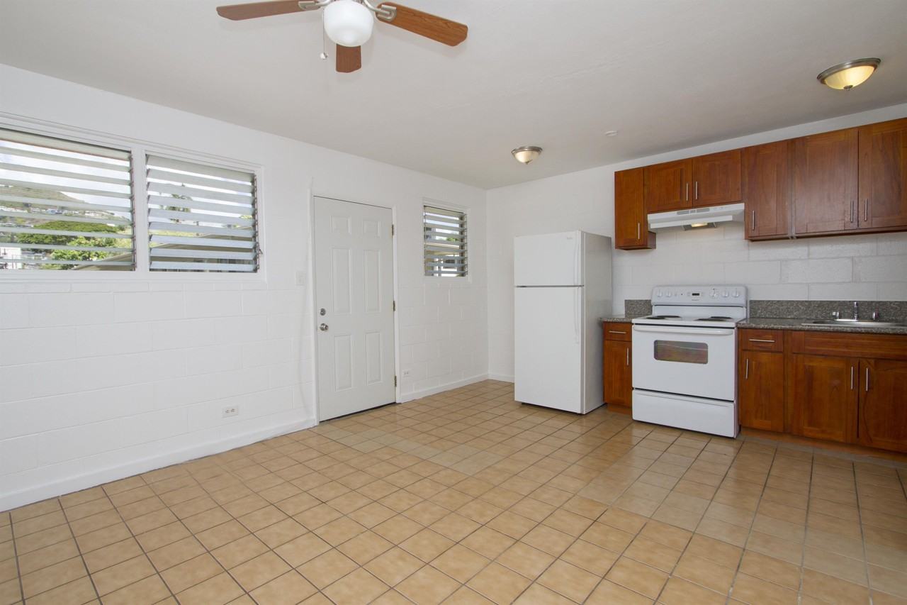 1547 WILDER AVE AGENT TERRA FOTI 7 7, Urban Honolulu, HI 96822 1 Bedroom House for 1,450