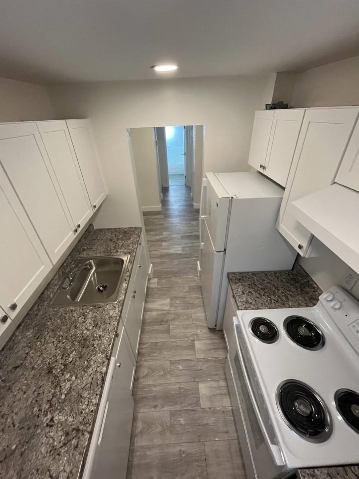 1325 West 68th Street, #418 - Photo 3 of 7