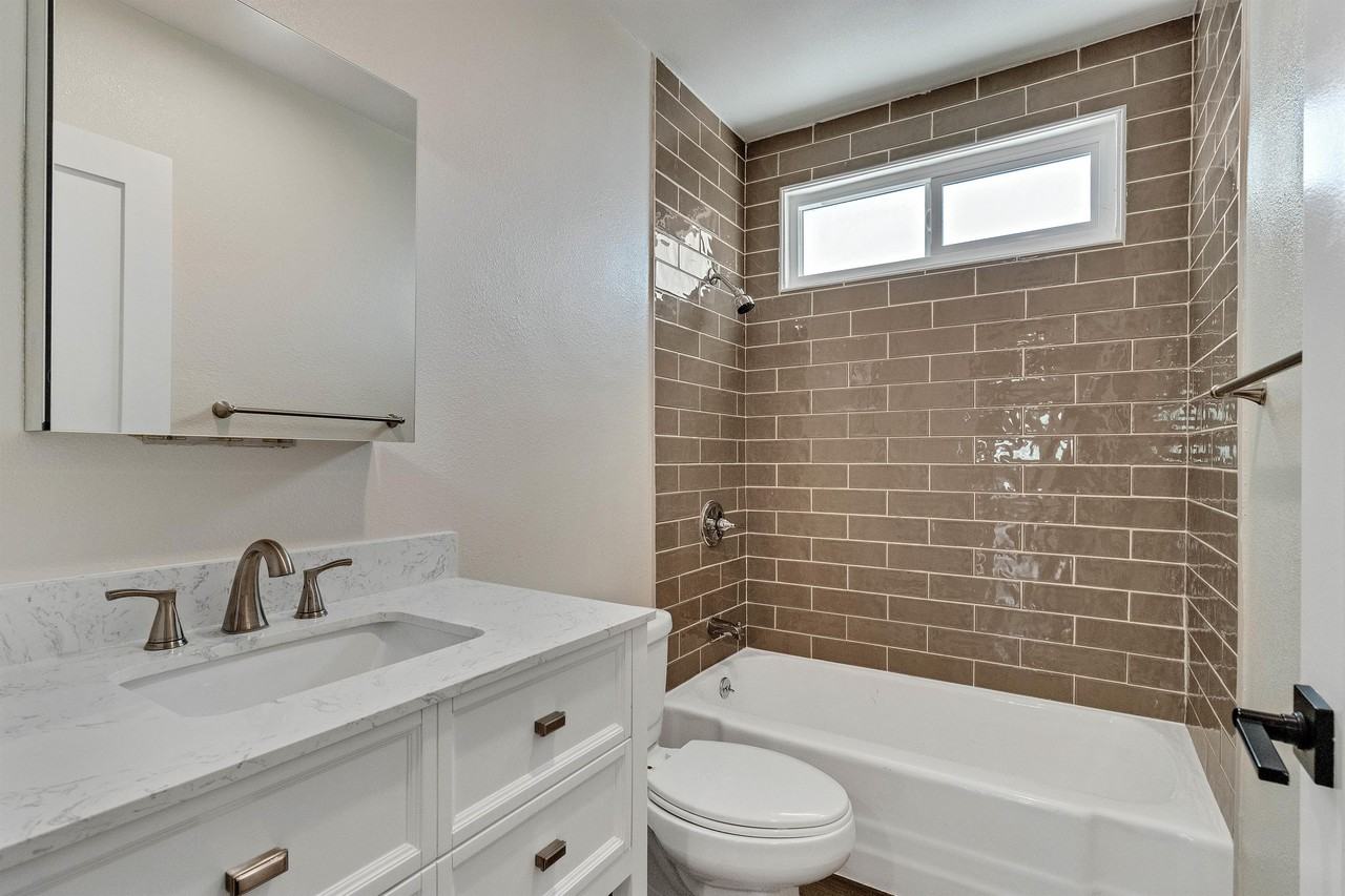 11720 Hamlin Street - Photo 4 of 15