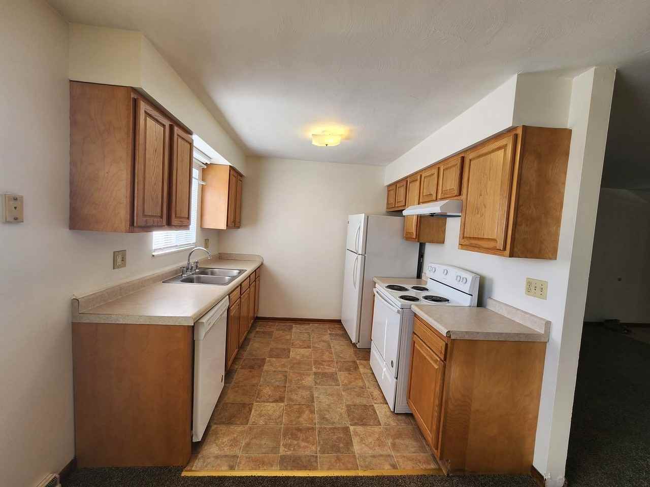 CeMar Apartments- 42 1/2 &73 1/2 Avenue Terre Haute, IN 47805 - Photo 3 of 7