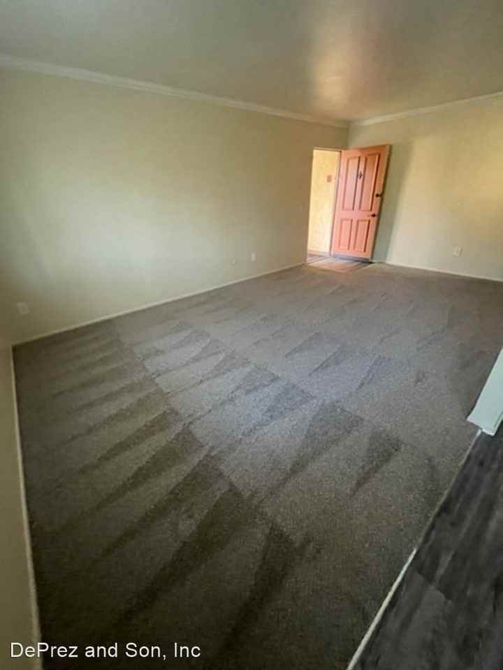 6096 RIVERSIDE AVENUE Claystone Del Plaza Apartments in Hawarden Hills