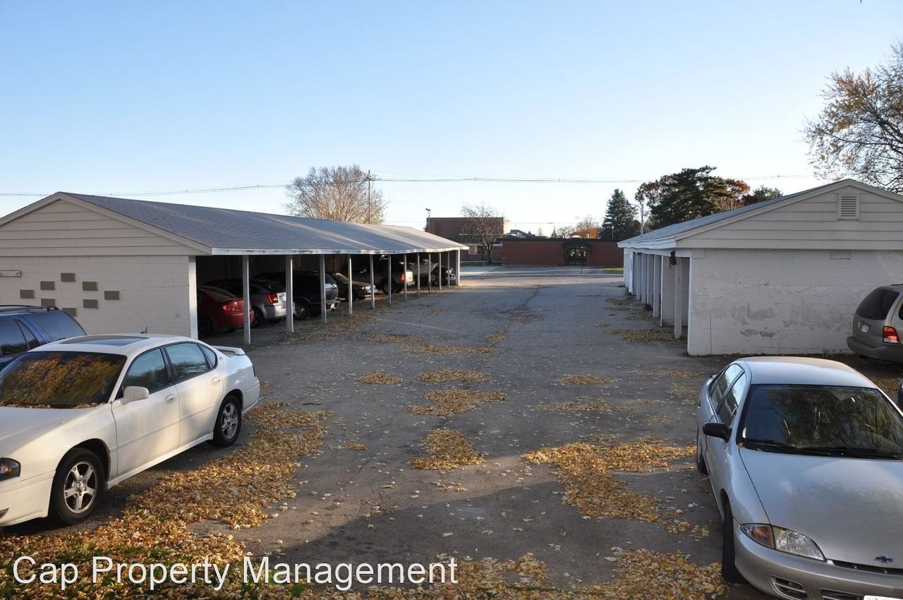 915 E Main St & 900 E Jefferson St - Photo 2 of 11