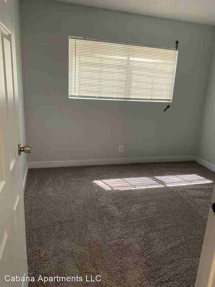 2524 Tulip Lane - Photo 3 of 15