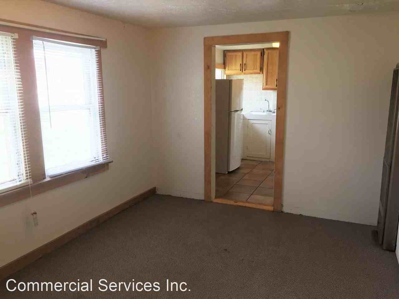 825 ST. JOHN STREET - Photo 2 of 5