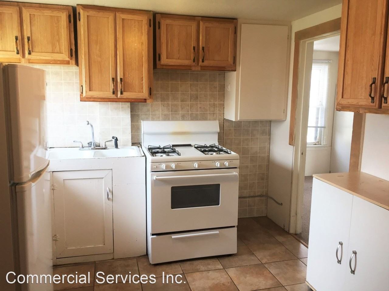 825 ST. JOHN STREET - Photo 3 of 5