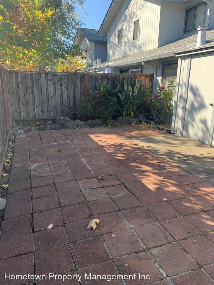 117A Elbridge Ave - Photo 3 of 20