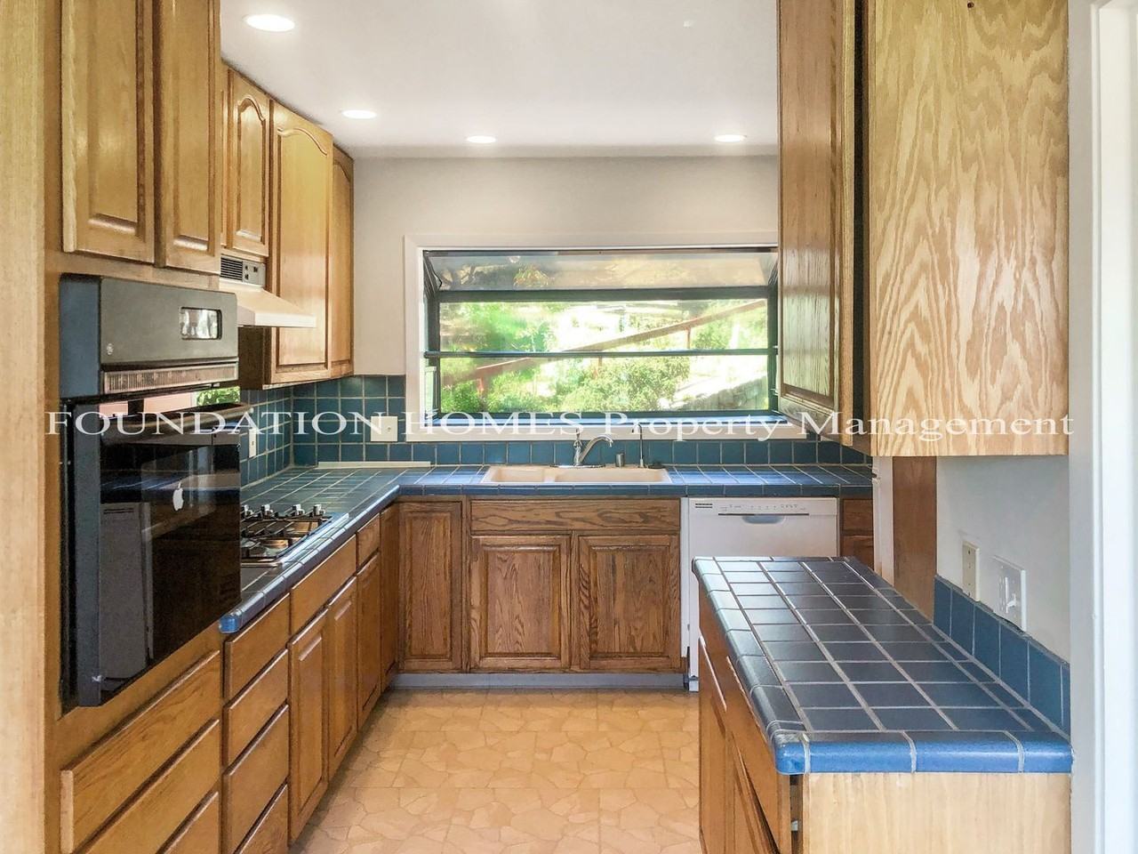 199 Morning Sun Ave - Photo 3 of 12
