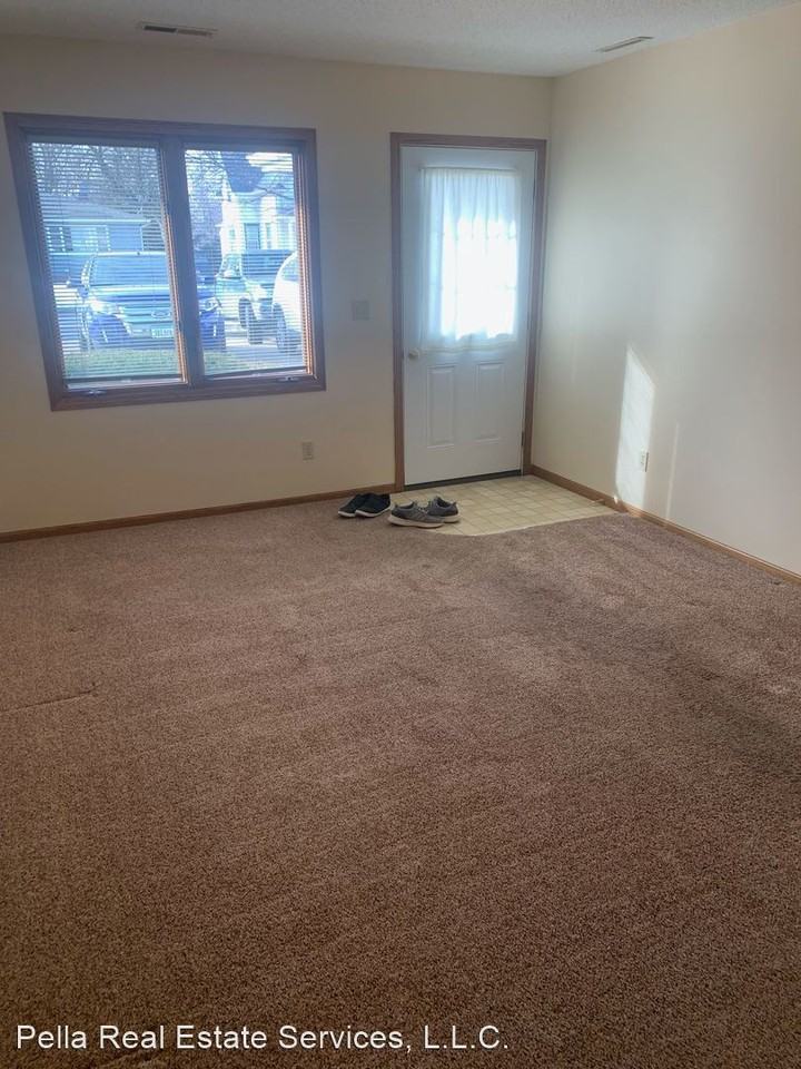 1340/1342 Main Street - Photo 3 of 10