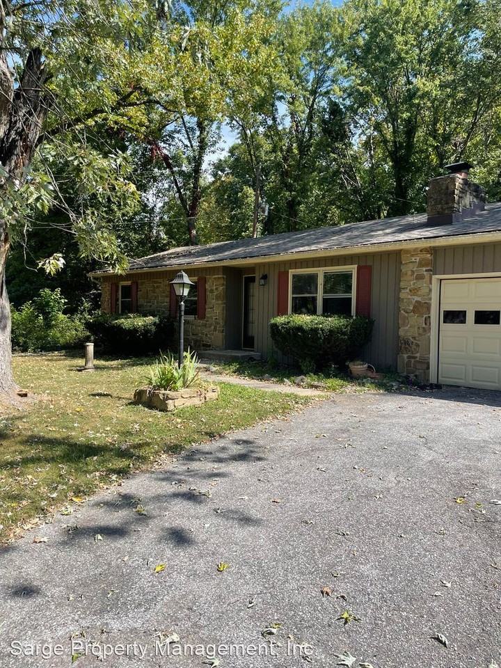 46214655 S Acorn Drive Apartments 4621 S Acorn Dr 4655, Bloomington