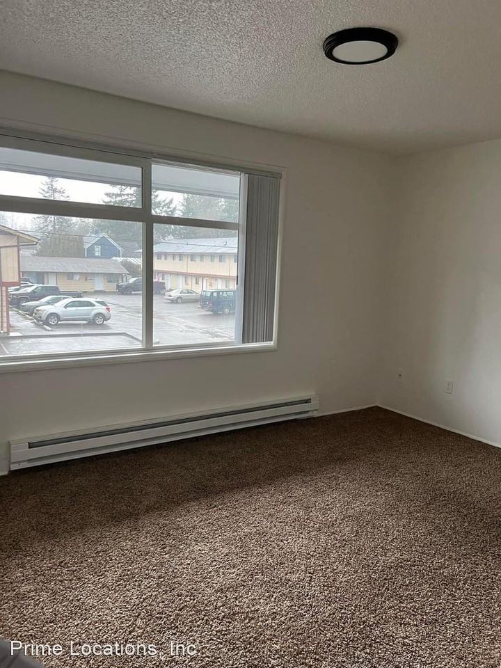 1509, 1510-1513 Lewis St. - Photo 3 of 14