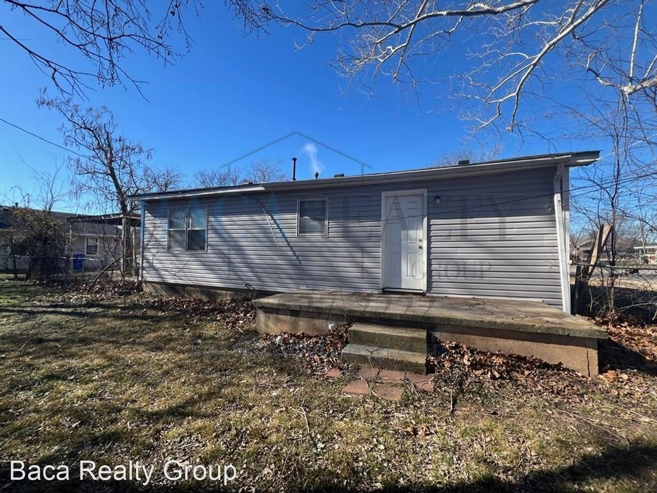 319 S Cook Ave - Photo 2 of 10