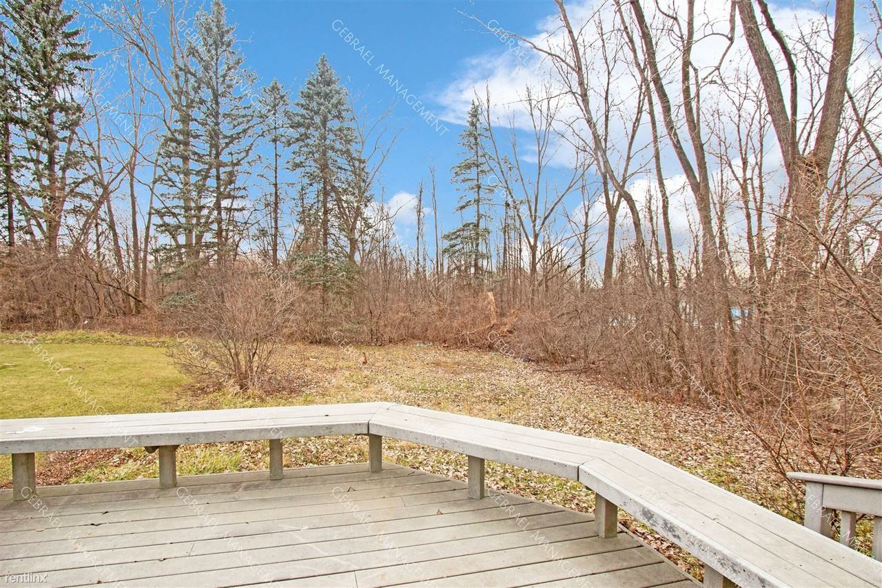 1121 River Valley Dr - Photo 3 of 13
