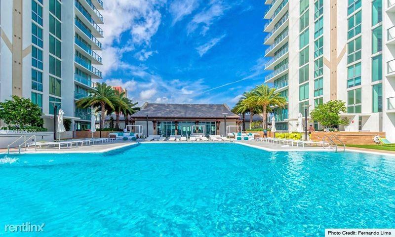 Parque Towers Condo - Photo 2 of 50