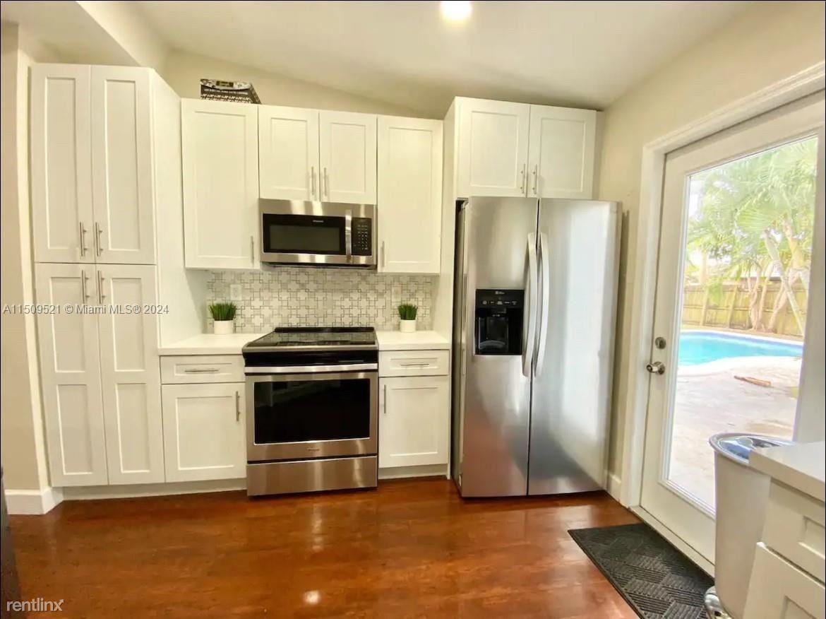 3440 Sw 20th St - Photo 3 of 21