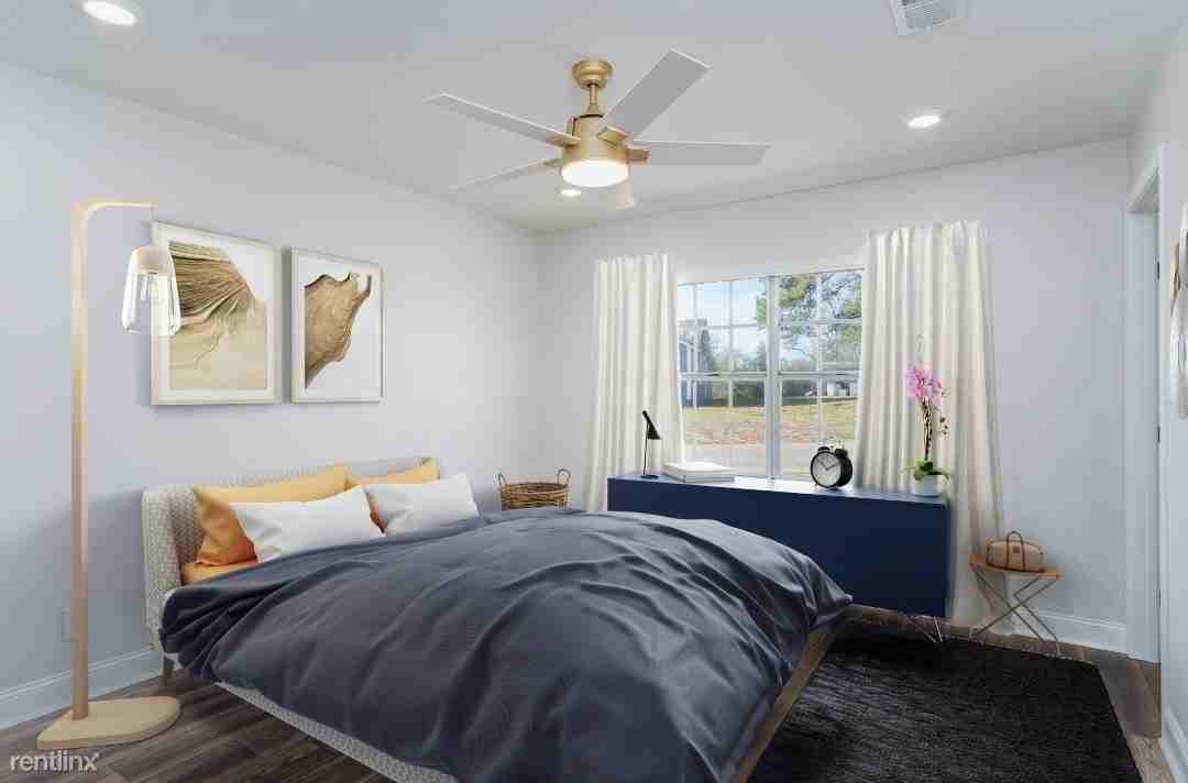 706 Main St - Photo 3 of 14