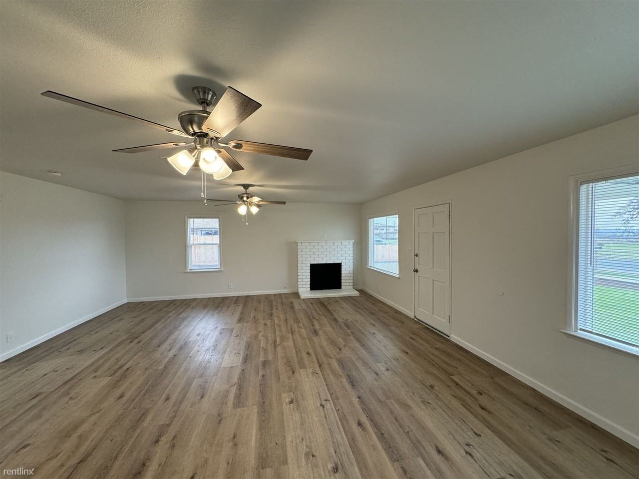 49 E Geary St - Photo 2 of 47