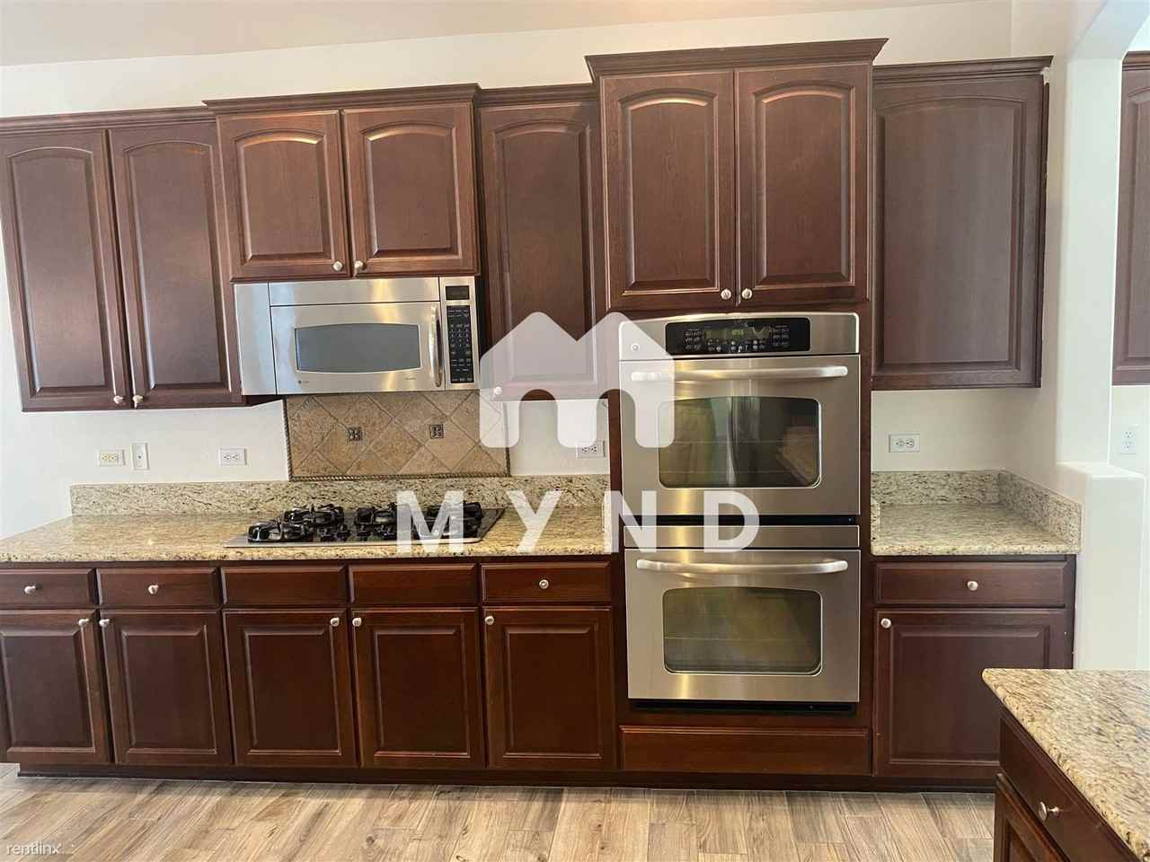 3618 W Tailspin Pl - Photo 3 of 7