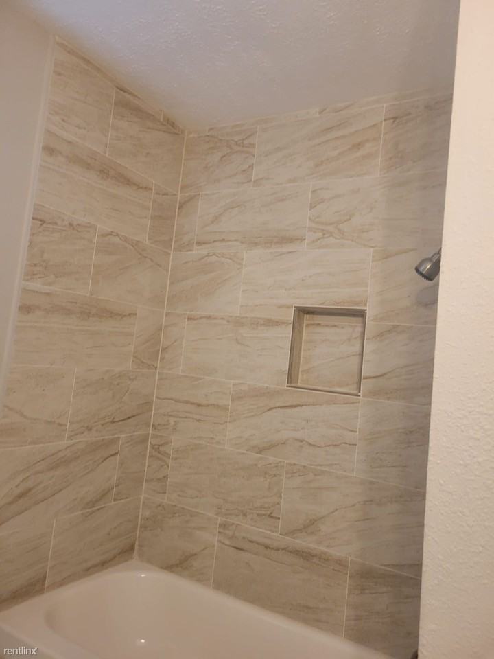 1912 Little St - Photo 3 of 15