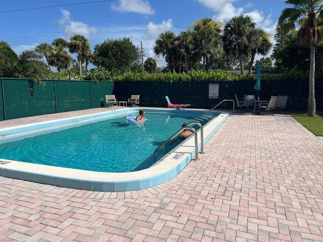 322 Sw Indian Groves Dr