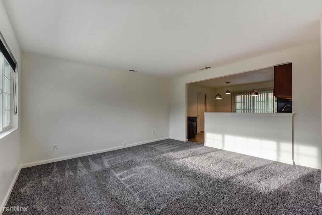 2861 Deer Valley Rd - Photo 3 of 15