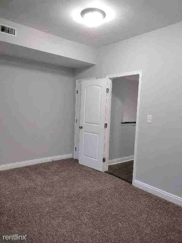 1731 Maryland Ave - Photo 3 of 10