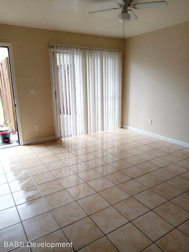 SE 29th St 5031 - 5031 SE 29th St. - Photo 3 of 7