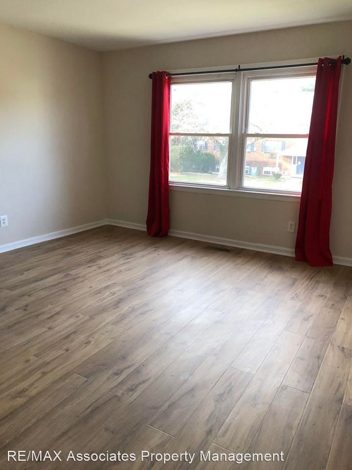 527 Homestead Road - Photo 2 of 15