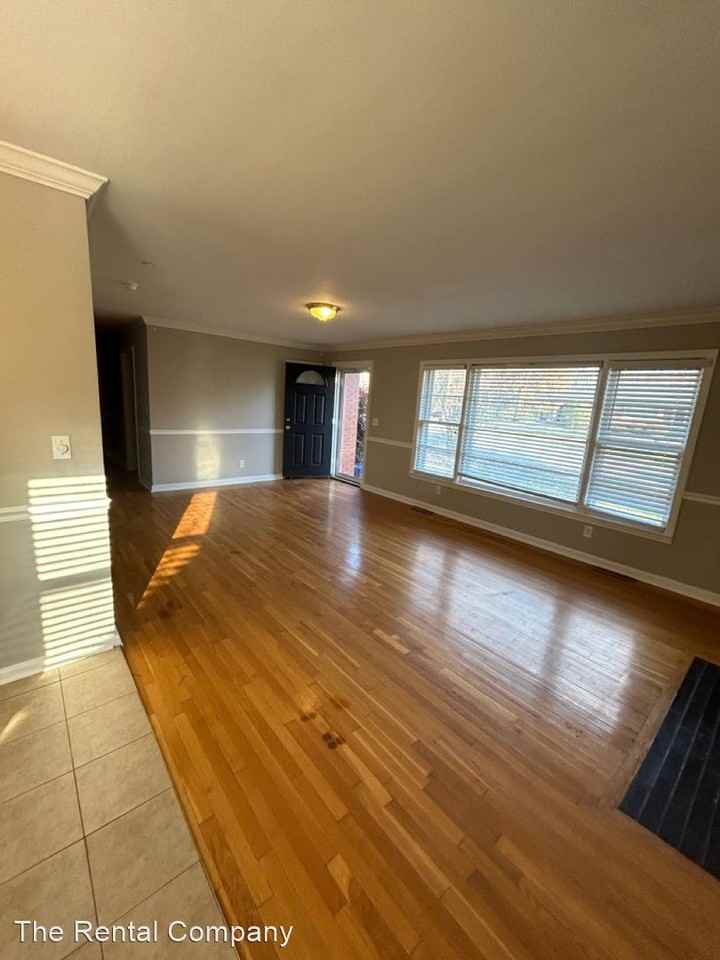 103 Meadowlark Dr - Photo 3 of 11