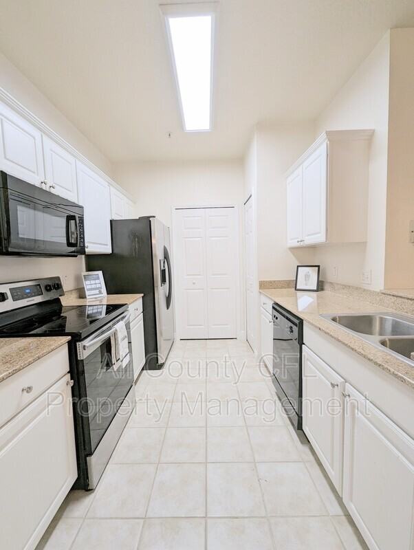 303 Southern Pecan Cir #204 - Photo 6 of 18