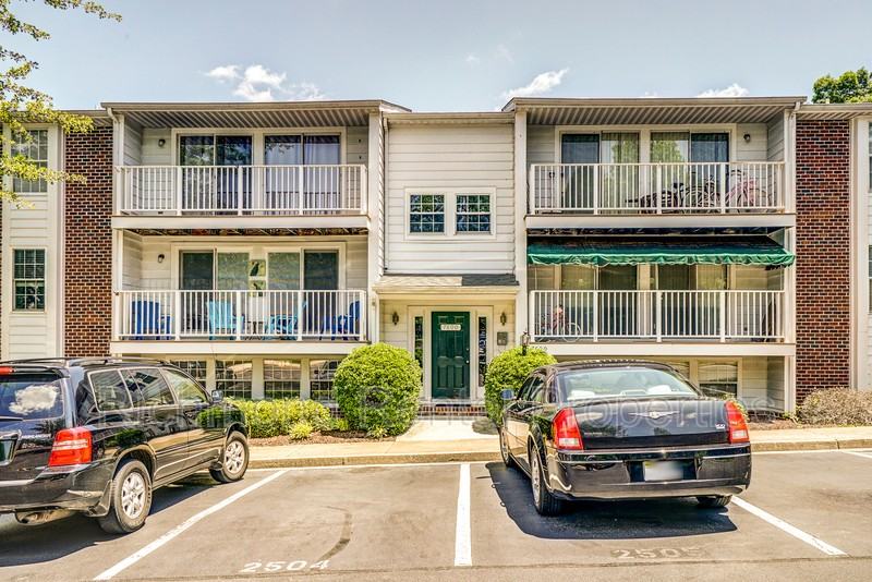 7600 Roscommon Ct #4 - Photo 2 of 21