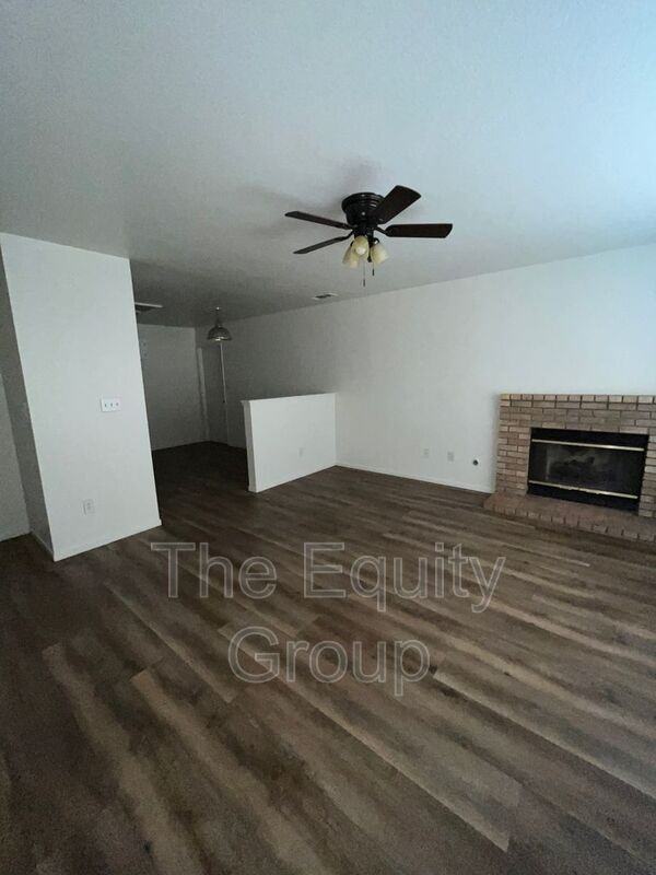 2662 Bright St - Photo 3 of 12