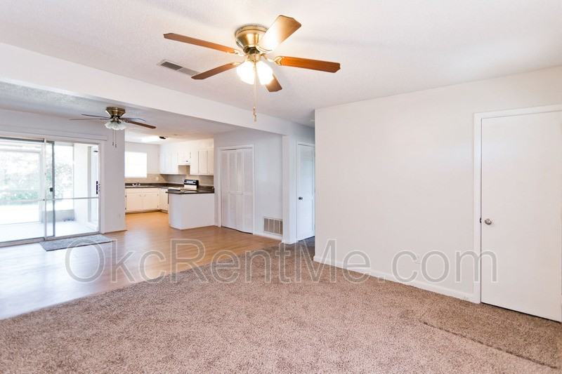 6513 E Shore Dr - Photo 3 of 20