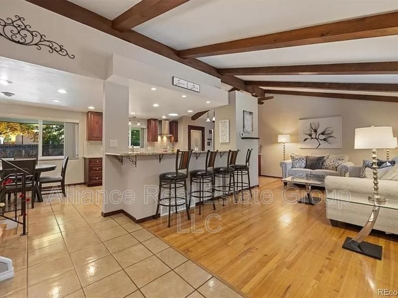 861 S Jellison Ct - Photo 2 of 10