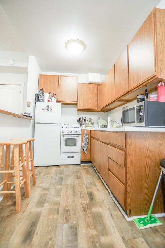 3727 N Pine Grove Ave #102