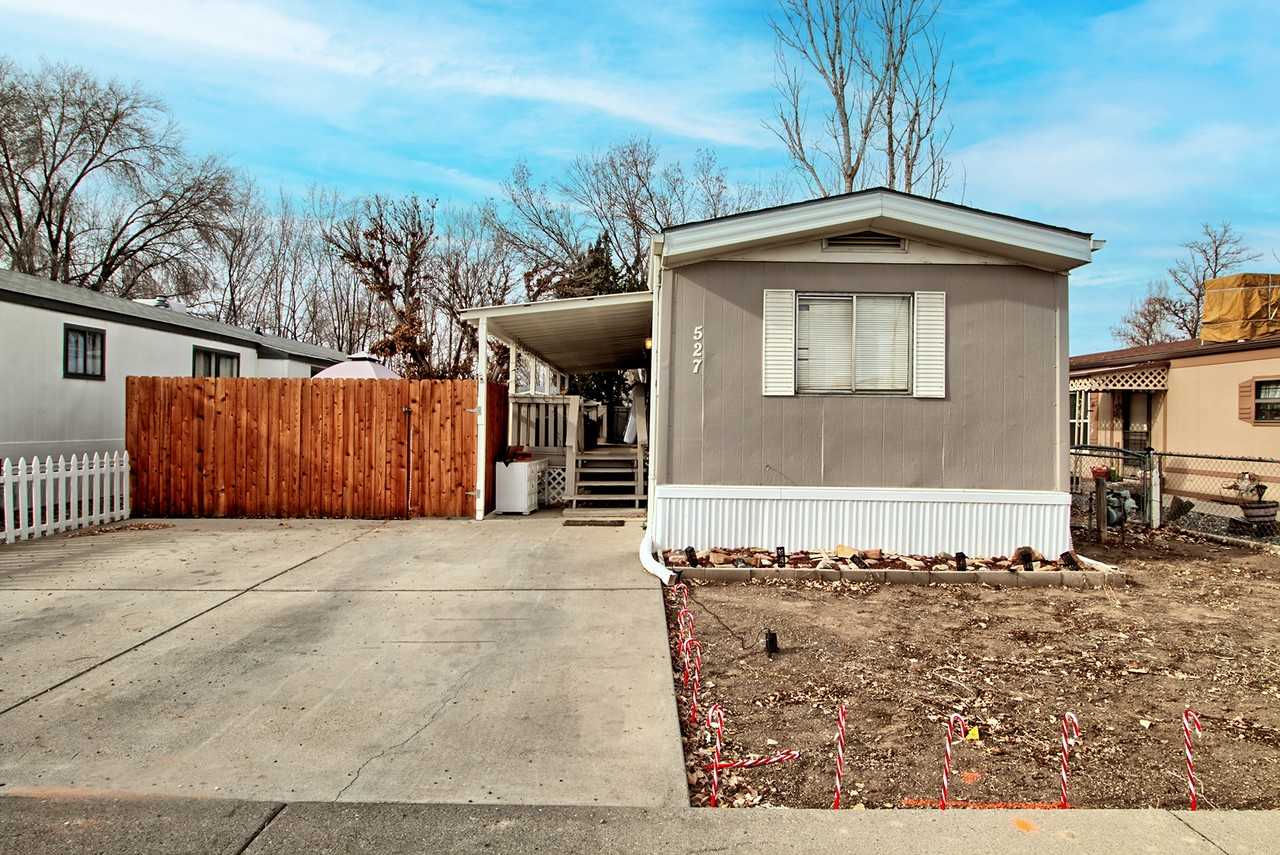 527 Pisces Ln - Photo 2 of 27