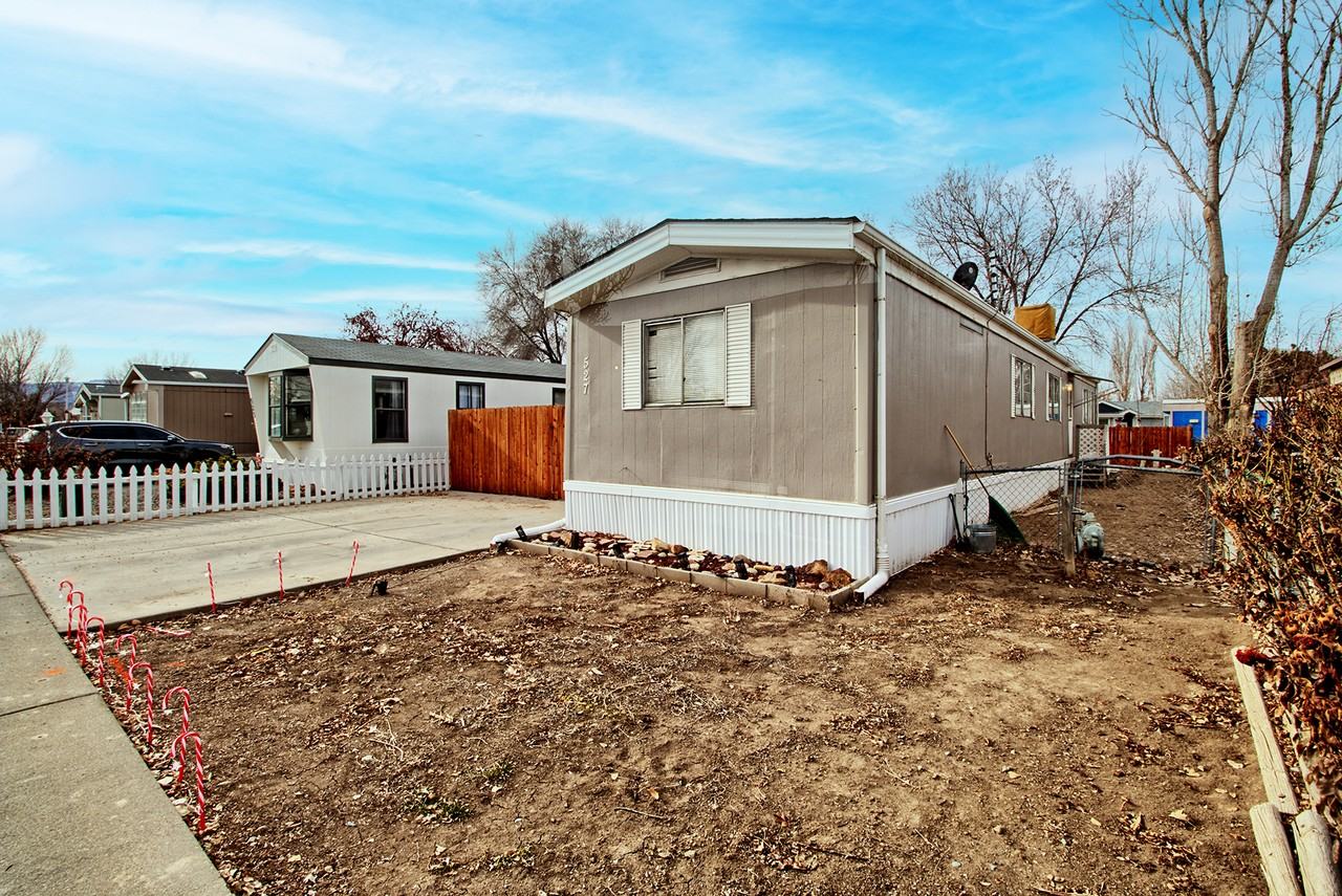 527 Pisces Ln - Photo 3 of 27