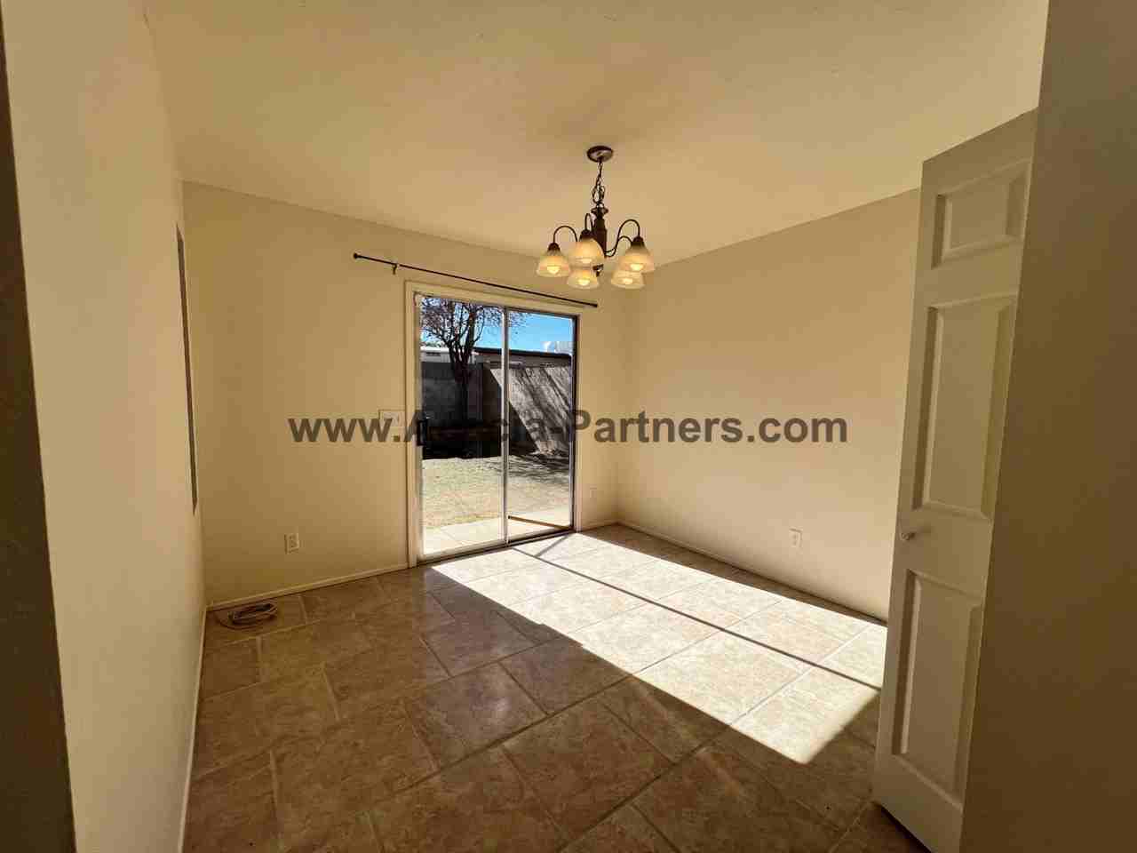 7526 E Juarez St - Photo 7 of 22