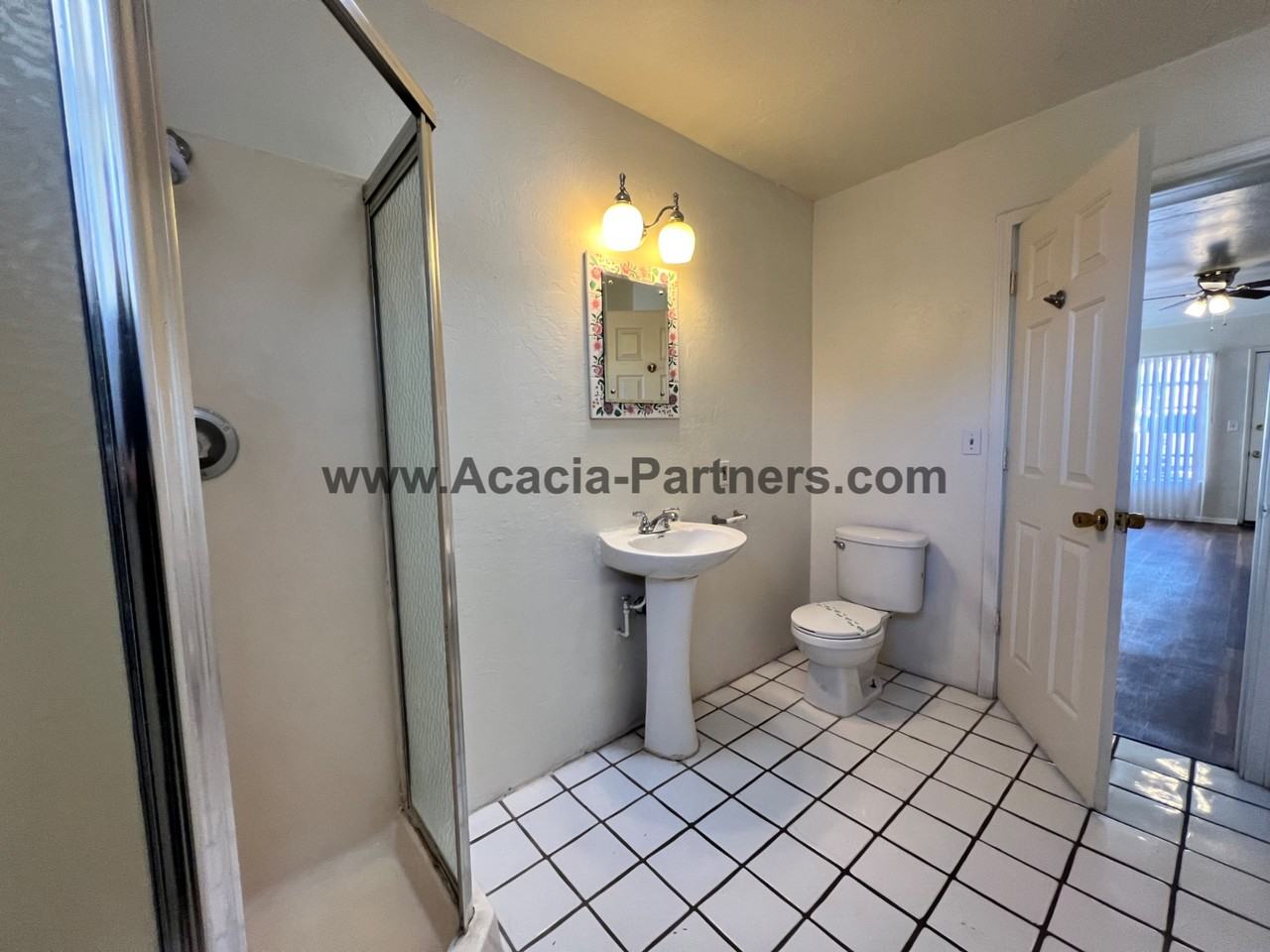 239 N Grande Ave - Photo 7 of 17