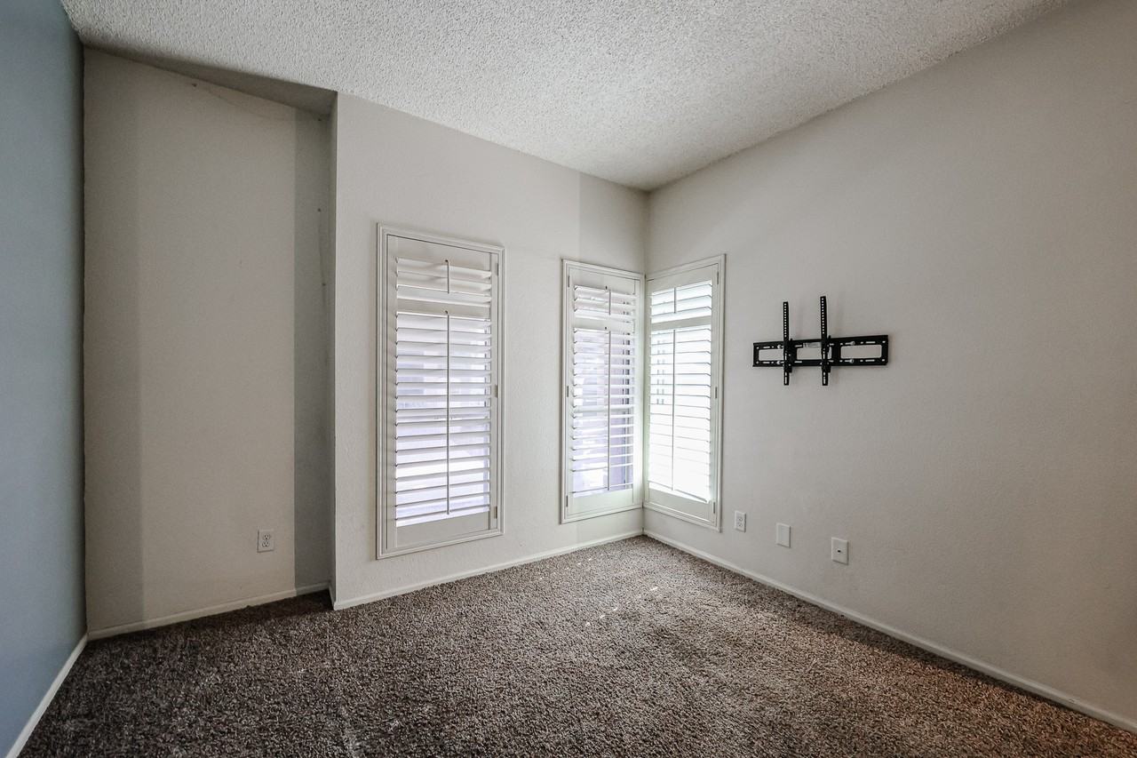 101 N 7th St #146 - Photo 6 of 15