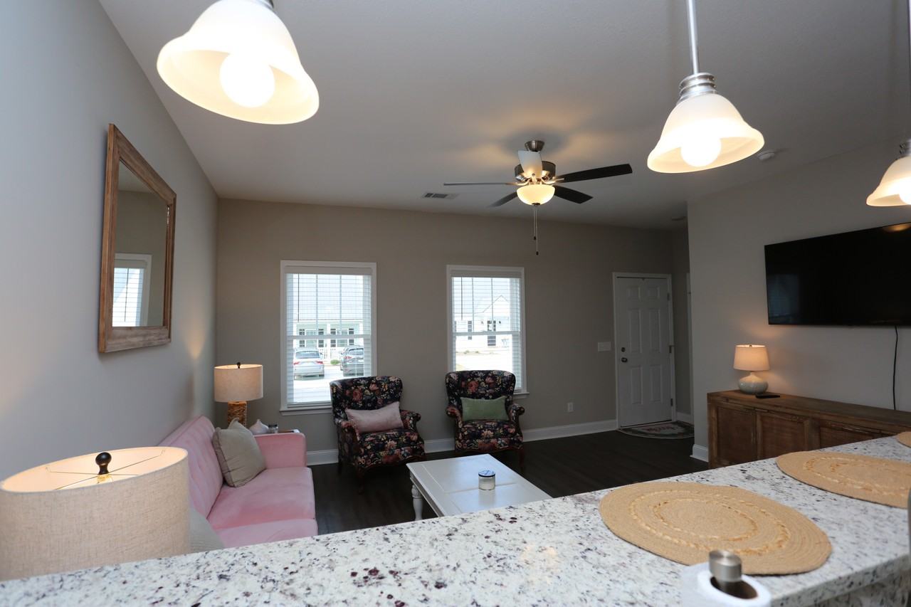 Veranda Ln - Photo 3 of 8