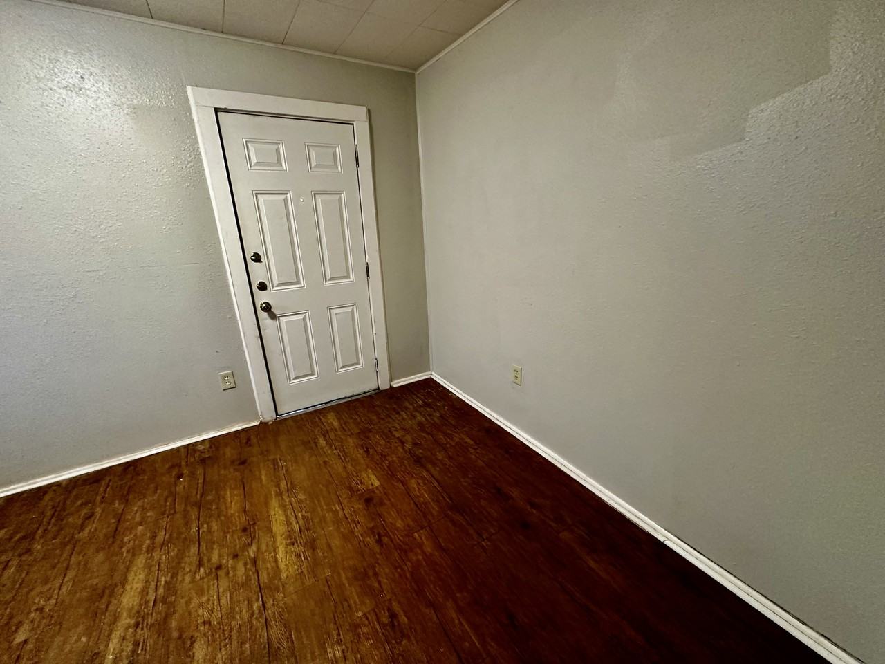 2610 39th St - Photo 2 of 14