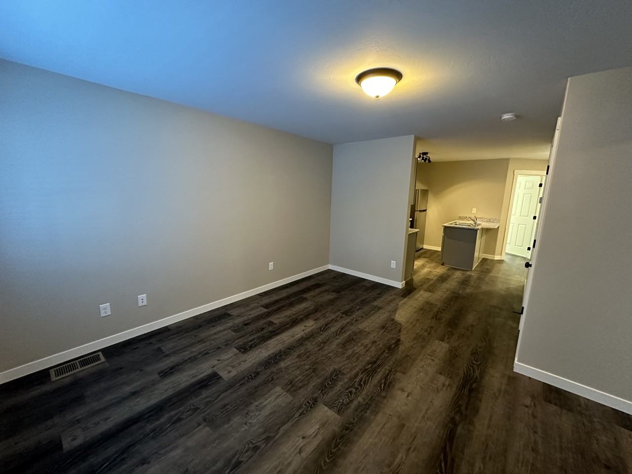 48 W Evergreen Dr - Photo 6 of 26
