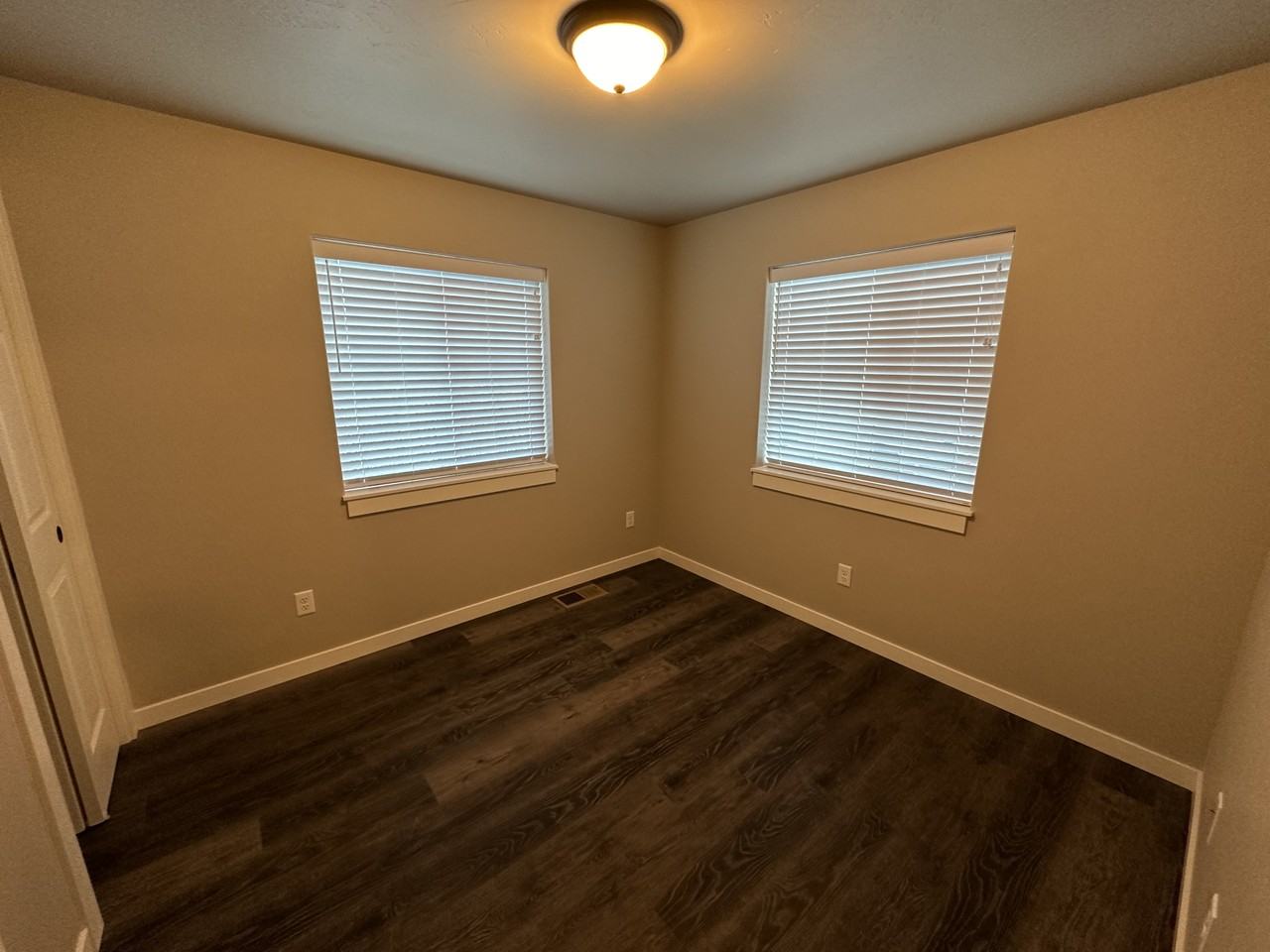 48 W Evergreen Dr - Photo 7 of 26