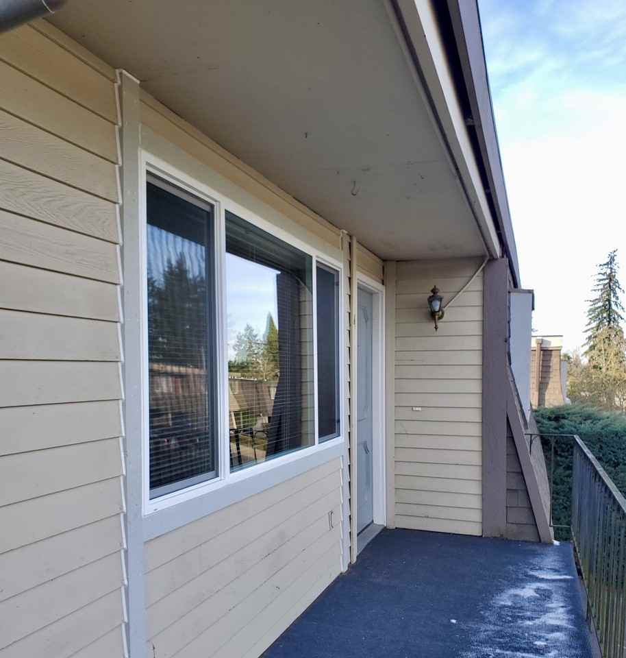14525 Ne 6th Pl #4 - Photo 3 of 28