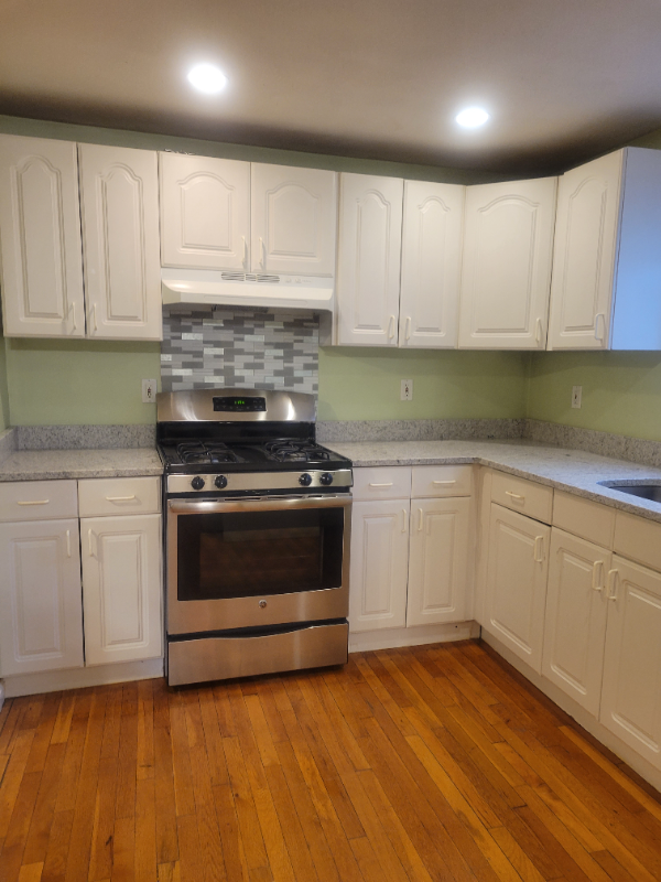 15 Montrose St - Photo 2 of 20