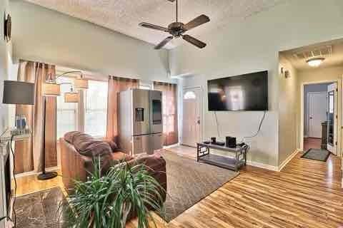 126 Whitehaven Ct - Photo 3 of 19